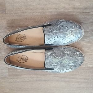 Life Stride snake print loafers size 9M